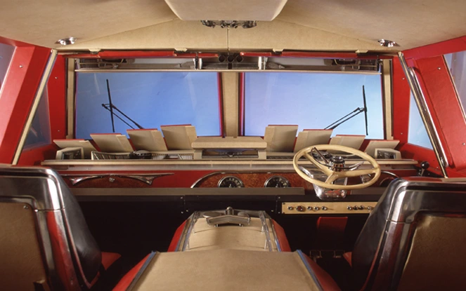 Johnny Hallyday's truck interior moving cabin