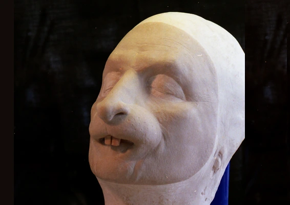 Christian Clavier Gastineau makeup effect