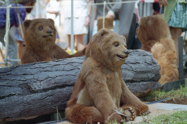 animatronic cubs Gastineau