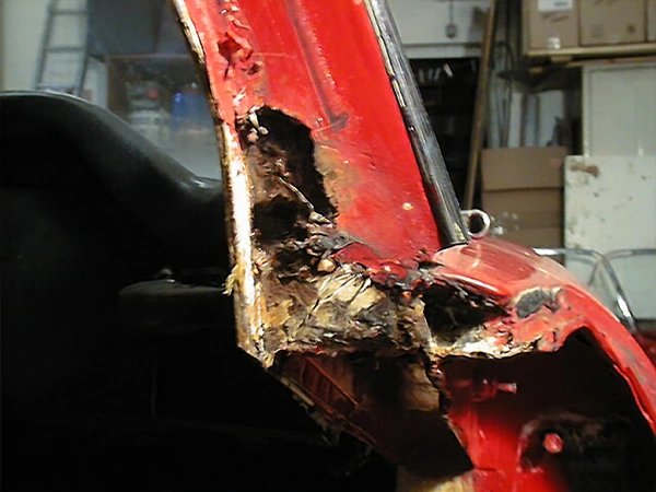 Jaguar Etype restoring Gastineau
